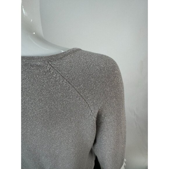 Petite Sophisticate Metallic Knit V-Neck Sweater Size Medium Silver - Picture 13 of 16